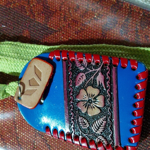 Handcrafted Blue & Red Floral Leather Pendant Necklace - Picture 2 of 5